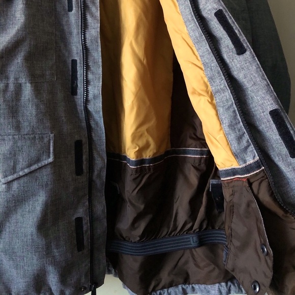 Burton Covert jacket - Picture 2 of 5